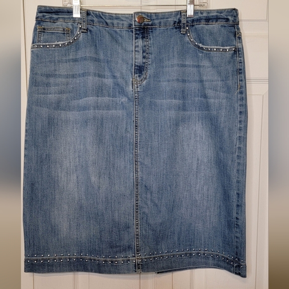 #516 Christopher & Banks Light Blue Denim Distressed/Studded Skirt,sz. 16 - Picture 1 of 5